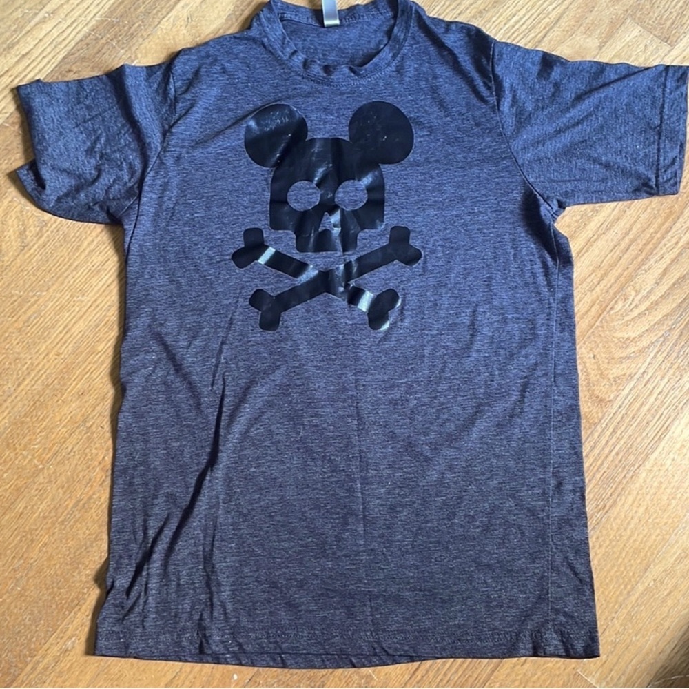 🦩Final Price🦩Disney themed graphic tee - Mickey